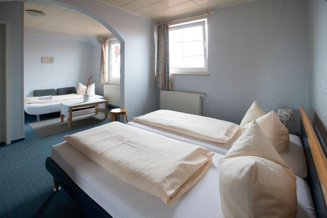 Hotel Dolgesheim Екстер'єр фото