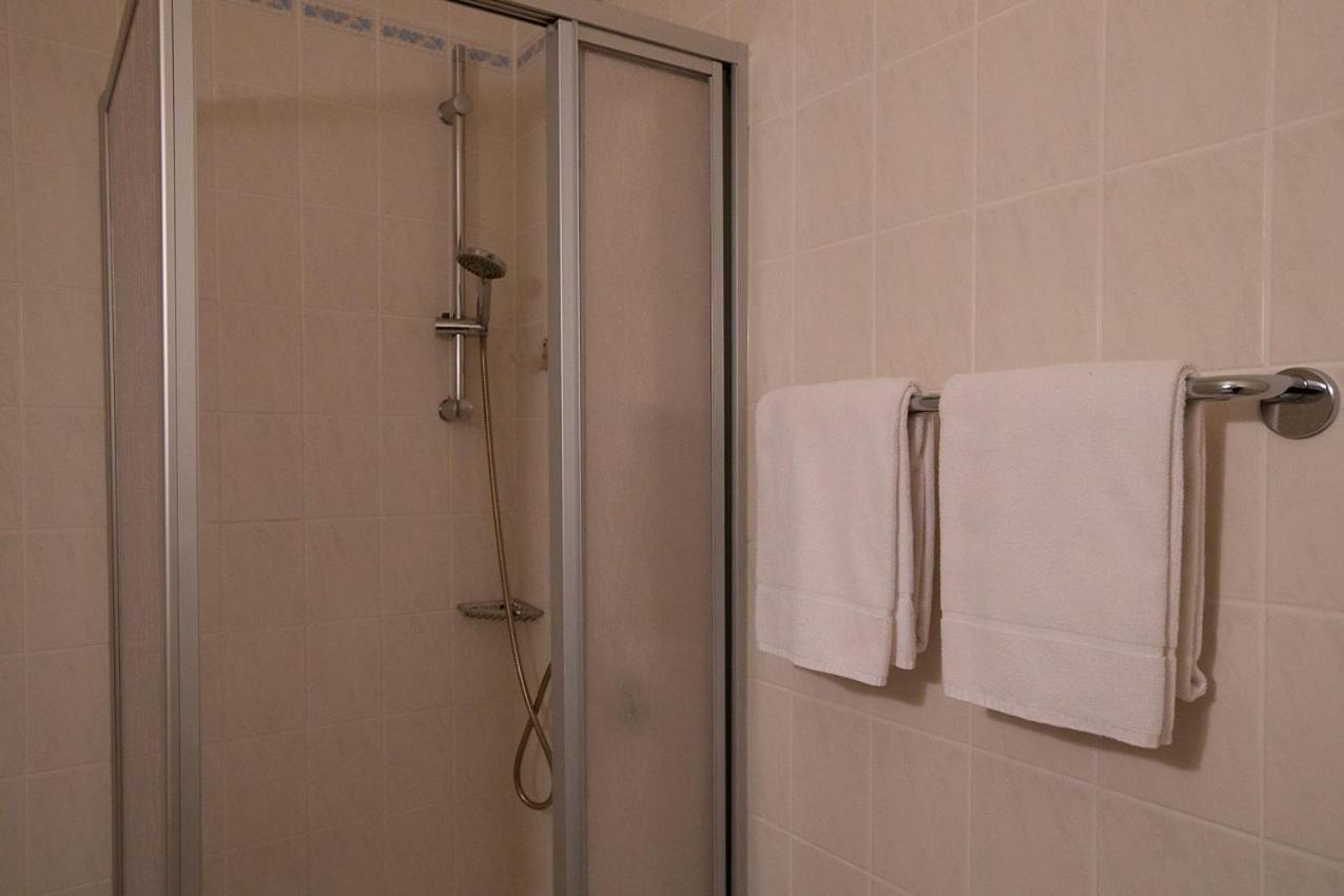 Hotel Dolgesheim Екстер'єр фото