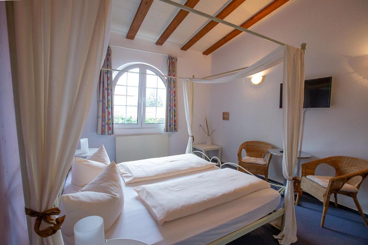 Hotel Dolgesheim Екстер'єр фото