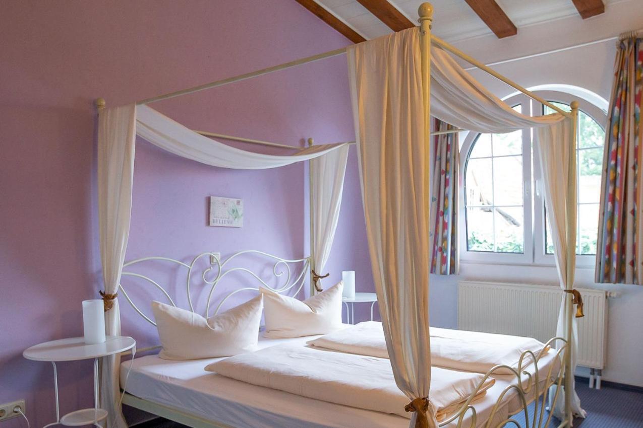 Hotel Dolgesheim Екстер'єр фото